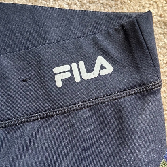 Fila Capri Women Black Medium M Mid Rise Pull On Activewear Yoga Compression - Picture 8 of 8